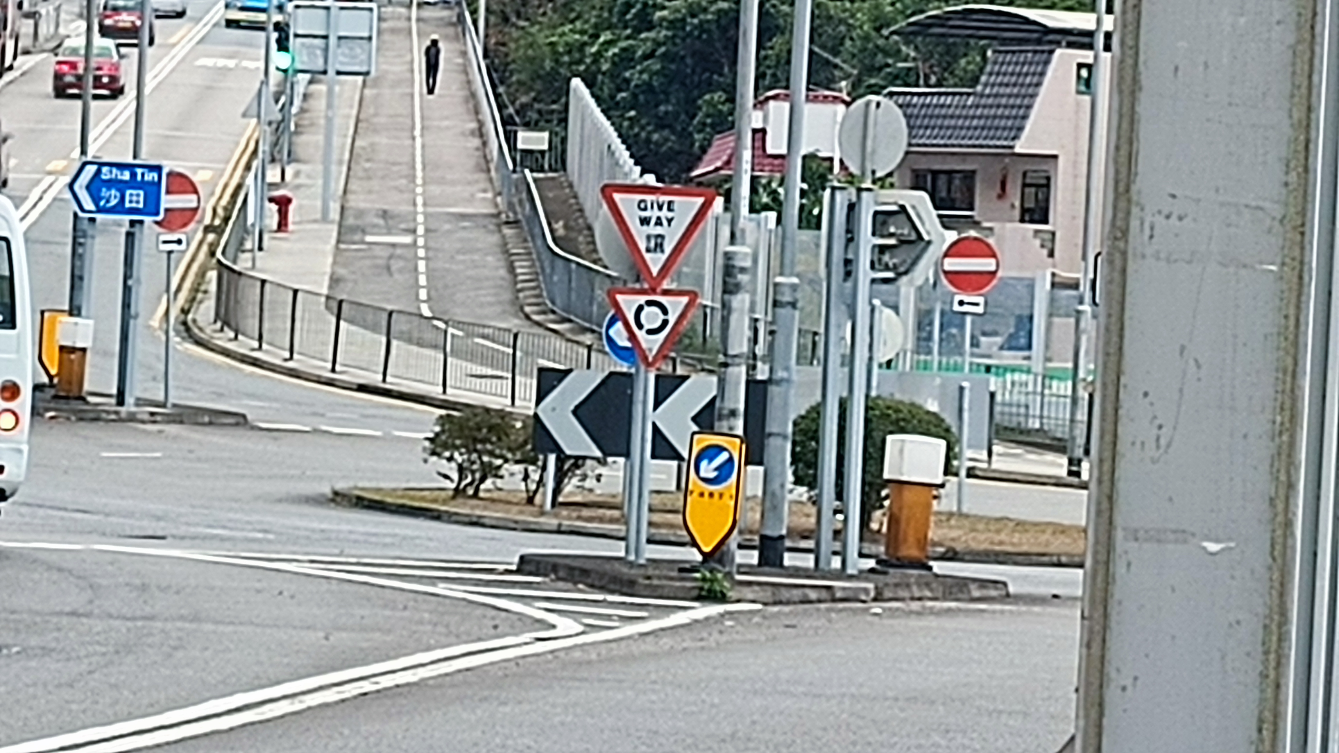 roundabout sign